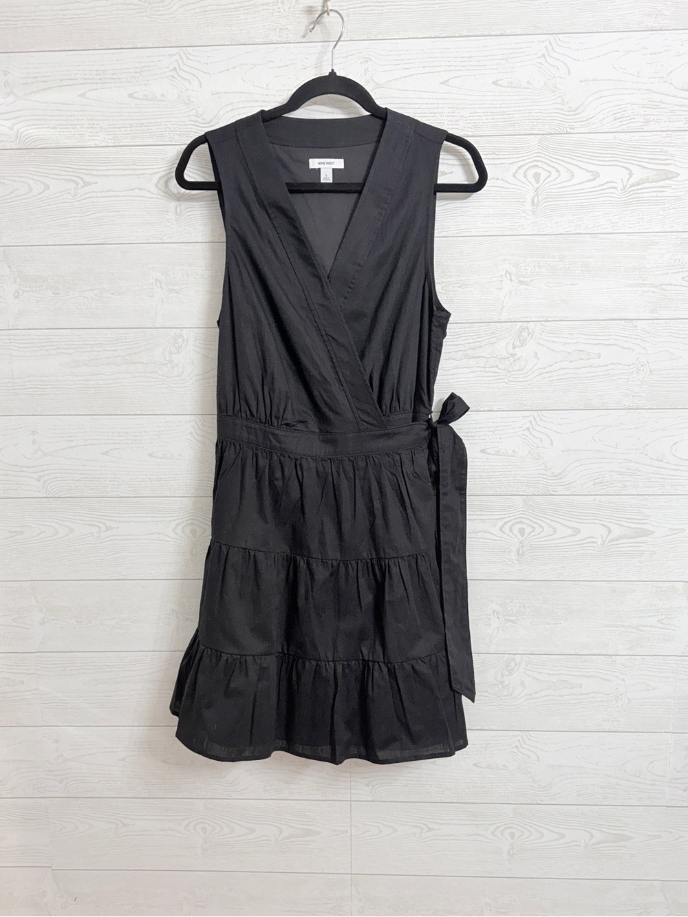 Nine West Women’s Black Wrap Around Sleeveless Midi Dress. Size L